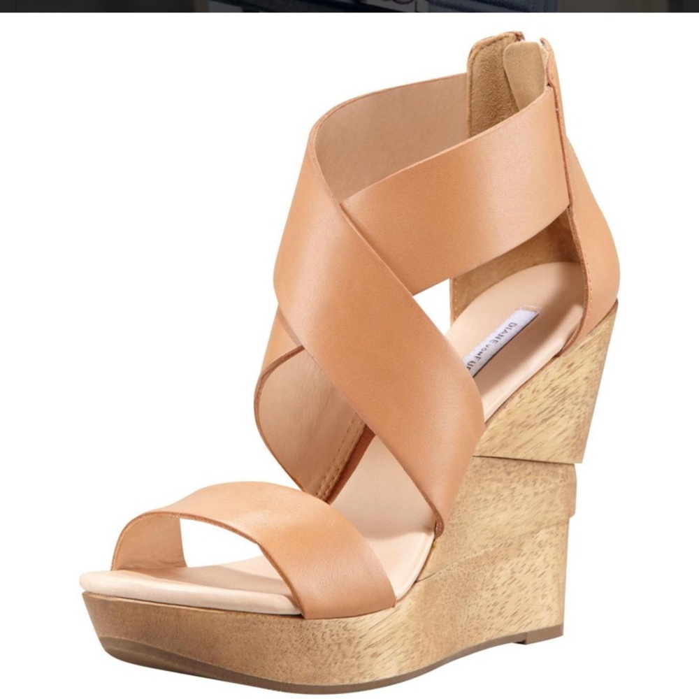 Diane Von Furstenberg Tan Wedges